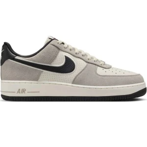 17262 000 18705 AIR FORCE 1 07